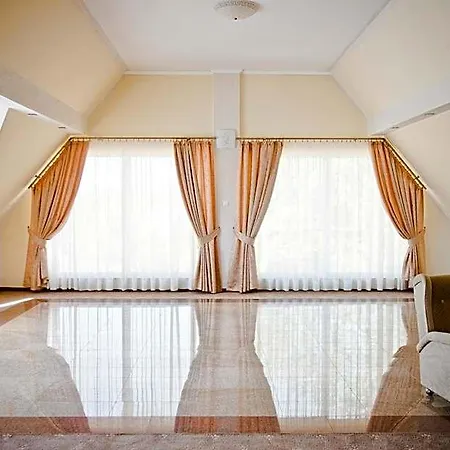 Olenka Hotel 3*